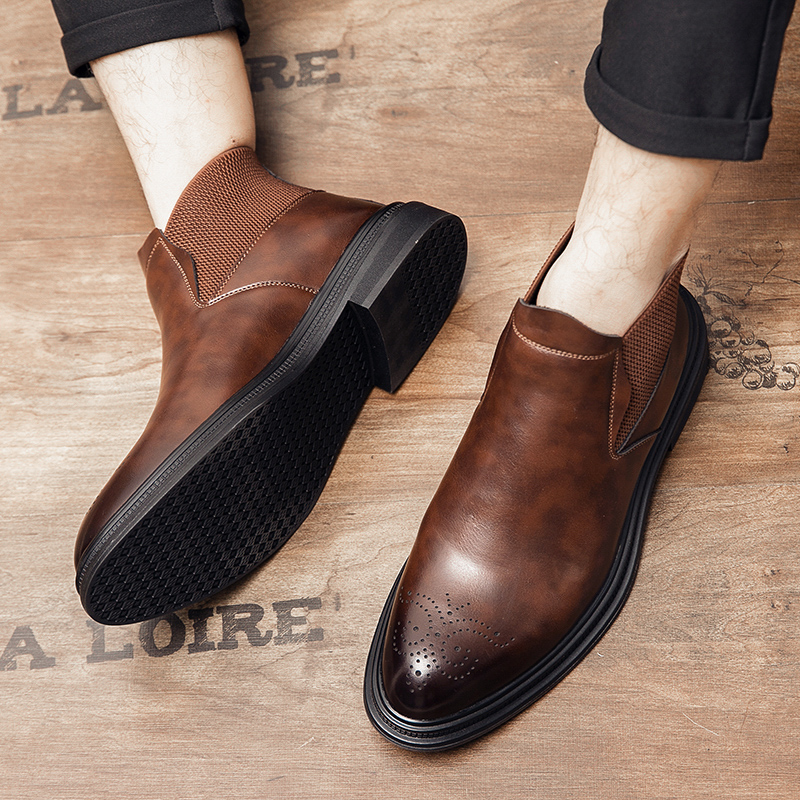 High-top leather shoes are ver - Men Formal Wear With Boots recension och pris